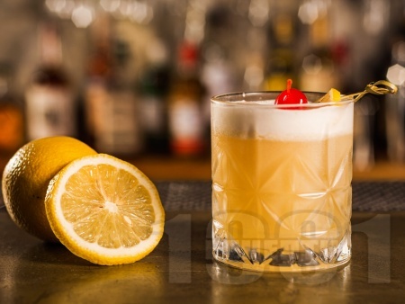  Disaronno Sour       -   